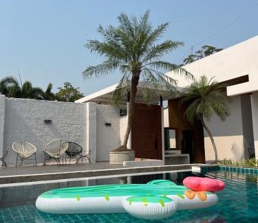 San Sai Villa | Da Xiang Villa with Private Pool in Chiang Mai
