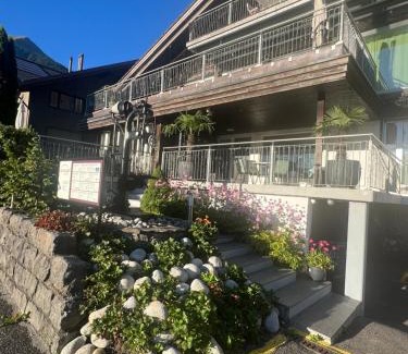 Brienz Apartment | Dachwohnung mit Balkon am Brienzersee, Brienz BE