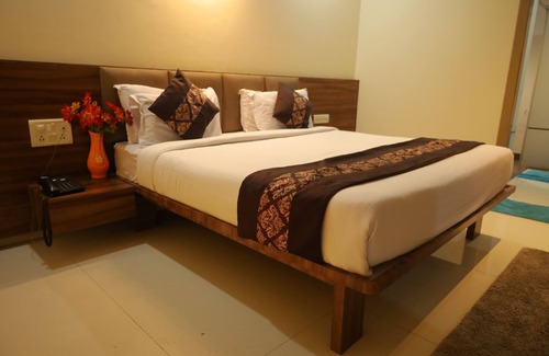 Pardi Hotel | Dadra Resort