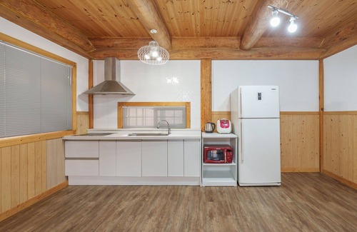 Boryeong House | Daecheon Ocean Forest Pension