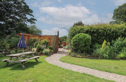 Kingswood Cottage | Daffodil