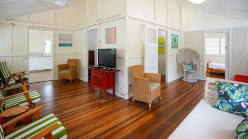 Arcadia House | Daggoombah Holiday Home Magnetic Island