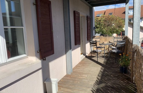 Kussaberg Apartment | Daheim am Rhein - Schöne 2 ½ Zimmer mit Balkon