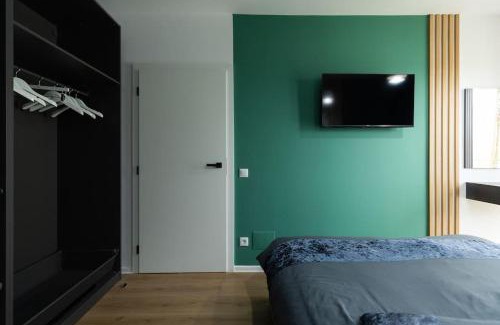 Baia Mare Apartment | Dahlia Blooming Studio