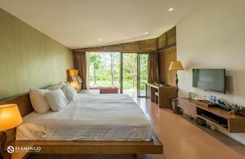Ngoc Quang House | Dai Lai Resort- Forest Villa