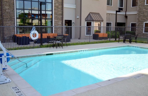West San Antonio Condo | Daily FREE Breakfast Buffet! Outdoor Pool! Spacious Suite Near Sea World.
