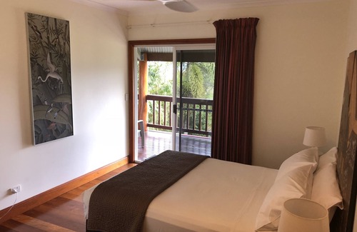 Forest Creek Bed & Breakfast | Daintree Manor Bed & Breakfast