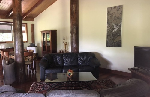 Forest Creek Bed & Breakfast | Daintree Manor Bed & Breakfast