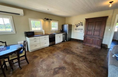 Nacogdoches House | Dairy Barn Charm - Close to SFA and Nacogdoches with Country Quiet