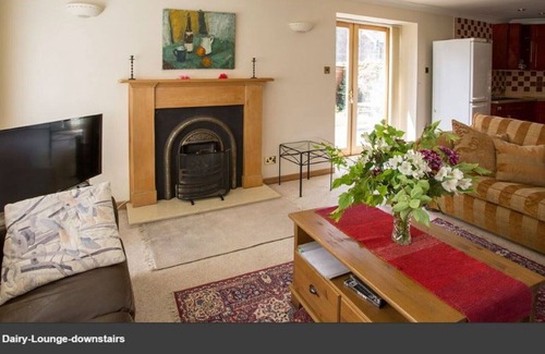 Ayr House | Dairy Cottage in Ayr for Large Groups, professional +partially abled