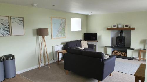 Girvan House | Dairy Cottage with sea views