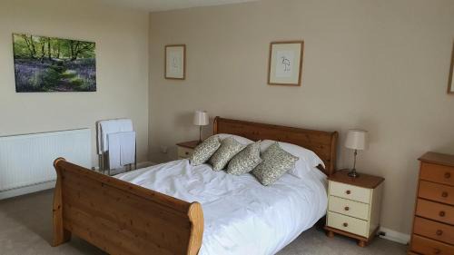 Girvan House | Dairy Cottage with sea views
