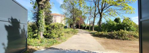 Irigny Apartment | Daisy Bucolique #Parking #Terrasse #Calme