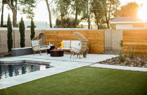 Camelback East House | Daisy by AvantStay Modern Home w Spacious Backyard Pool Table Tennis