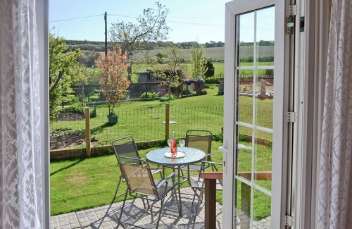 Niton Cottage | Daisy's Cottage Annexe - 28240