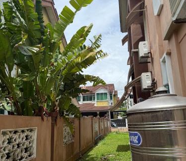 Kampung Behor Gandin House | Dajiz Homestay Kangar