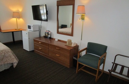 Platte Hotel | Dakota Country Inn & Suites