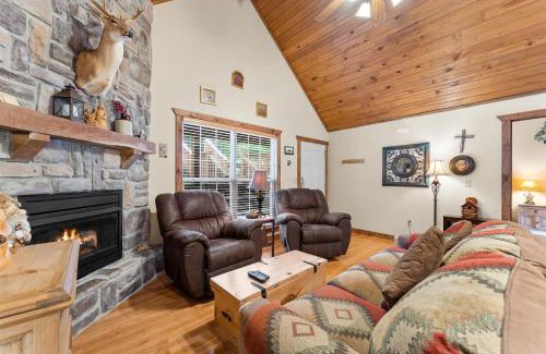 Branson West Cabin | Dakota Lodge Home
