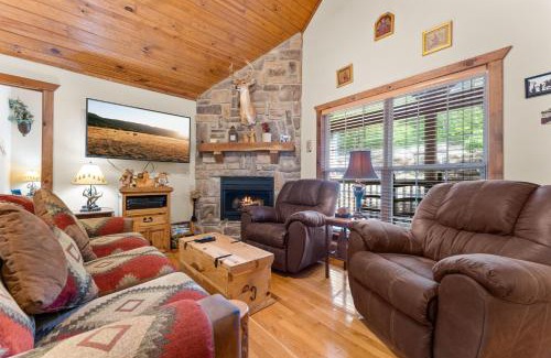 Branson West Cabin | Dakota Lodge Home