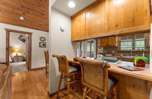 Branson West Cabin | Dakota Lodge Home