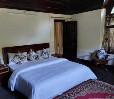 Nainital Apartment | Dalhousie Heritage Cottage