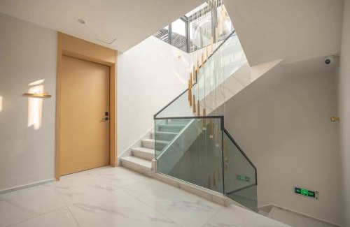 Pudong Hotel | Dali Qiyu Half Hill Seaview Villa - Erhai Branch