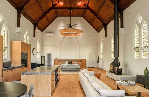Springdallah Apartment | Dallah Chapel & The Loft, luxury & style redefined
