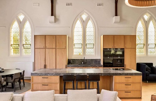 Springdallah Apartment | Dallah Chapel & The Loft, luxury & style redefined