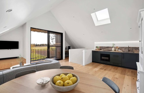 Springdallah Apartment | Dallah Chapel & The Loft, luxury & style redefined
