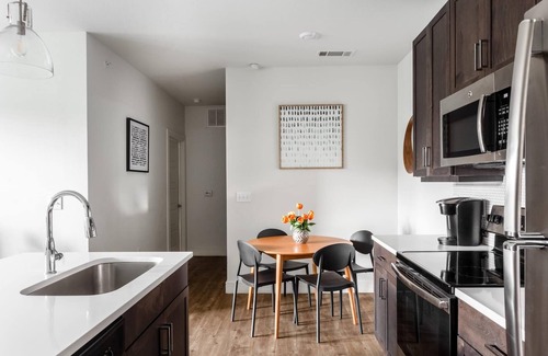 Northeast Dallas Apartment | Dallas Dreamy 1BD 1BA Apartment