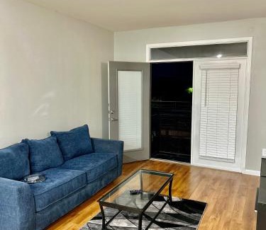 Far North Dallas Apartment | Dallas Modern Apt