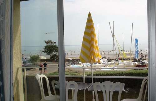 Damgan Apartment | DAMGAN near Golfe du Morbihan T3 duplex Sea view and direct beach access.