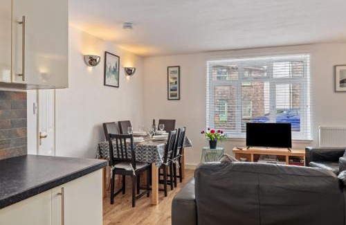 Laugharne House | Dan Y Bryn - A lovely 3 bedroom house centrally located in Laugharne