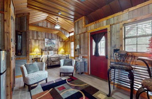 Ledbetter House | Dancer - Reindeer Ranch at Round Top