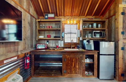 Ledbetter House | Dancer - Reindeer Ranch at Round Top