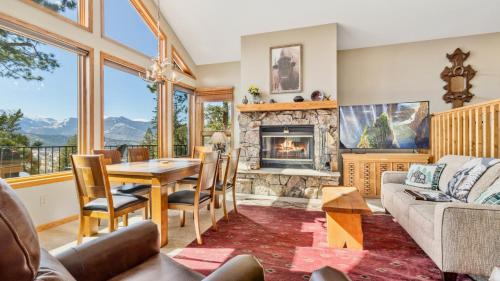 Windcliff Estates House | Dances With Wolves Condominium 3 Bedroom condo