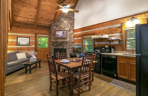 Townsend Cabin | Dancing Bear Lodge