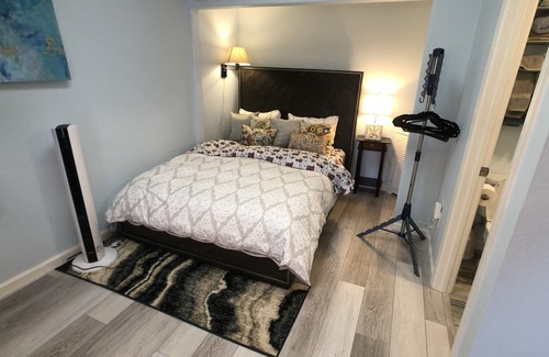 East San Mateo House | Dandy retreat convenient location