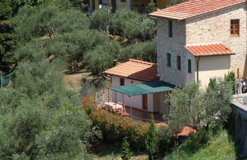 Santa Lucia Apartment | Daniela In Camaiore, Tuscany