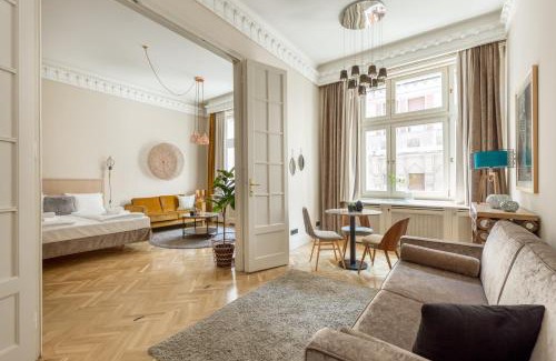 Inner City Budapest Apartment | Danube Dream Home In The Absolute Center