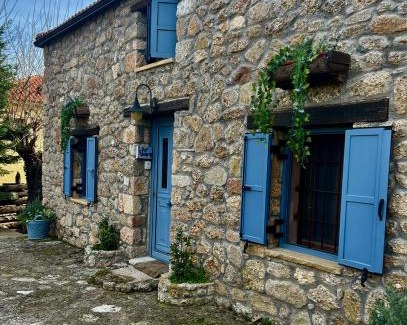 Kernitsa House | Daphne Retreat