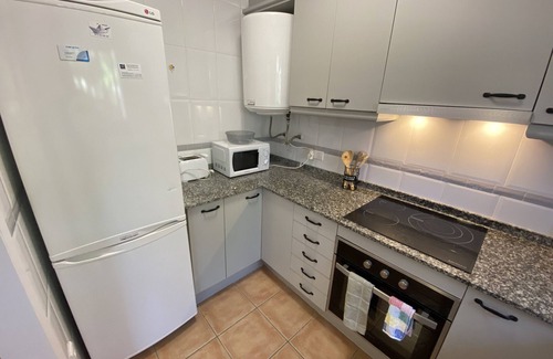 Mas Pinell Ski Chalet | Daró 2D 167 - Community pool, corner house, A/C