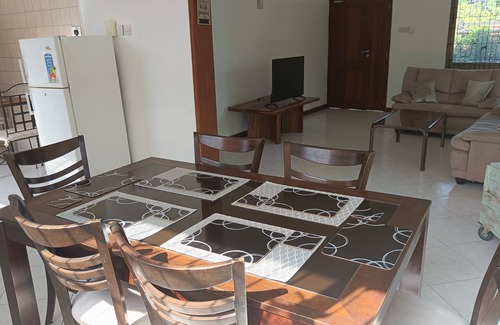 Mbezi Beach House | Dar Es Salaam Modern House near Beach with WiFi and bath tub