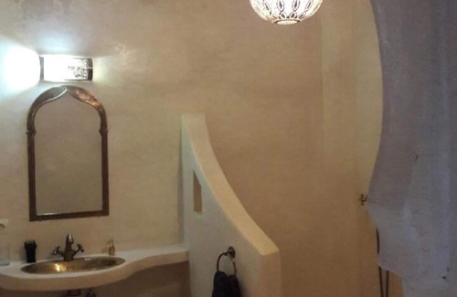 Issen House | Dar Hugo - Riad in the countryside