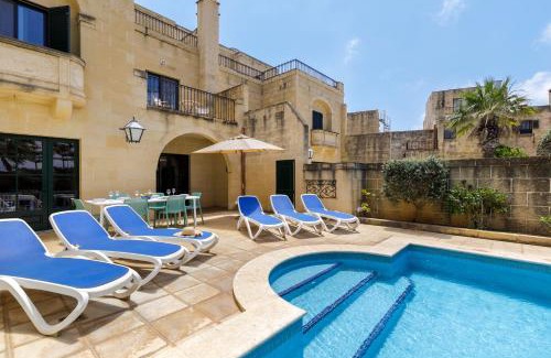 Ta' Għammar Villa | Dar ta' Censina Villa with Private Pool