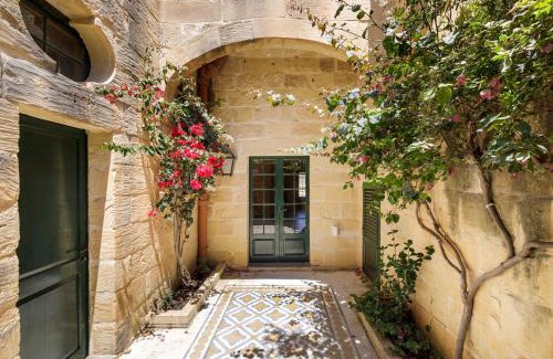 Ta' Għammar Villa | Dar tal-Patri Farmhouse with Private Pool