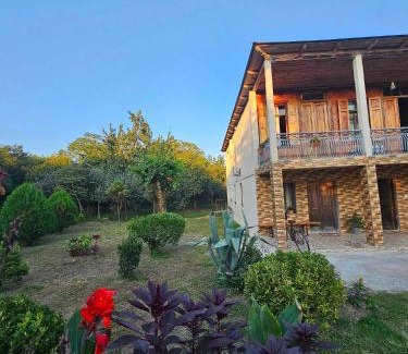 Samegrelo-Zemo Svaneti Bed & Breakfast | Daraselia Family guesthouse