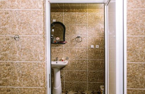 Samegrelo-Zemo Svaneti Bed & Breakfast | Daraselia Family guesthouse