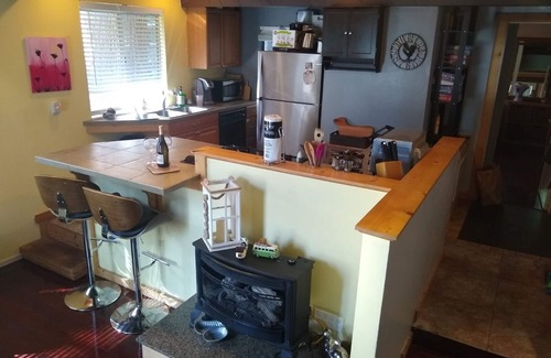 Dollar Point House | Darling Cabin at the Heart of Tahoe City. Pool. Jacuzzi. Wifi. Tennis.