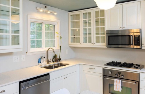 Edina House | Darling cozy house for rental over the holidays!